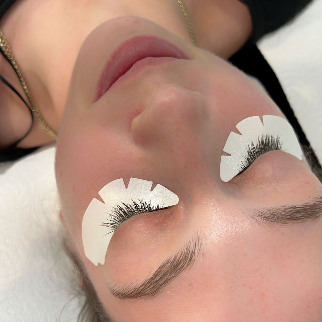 Lash Pads Microfoam 25 pairs per pack - Angel Wing Style