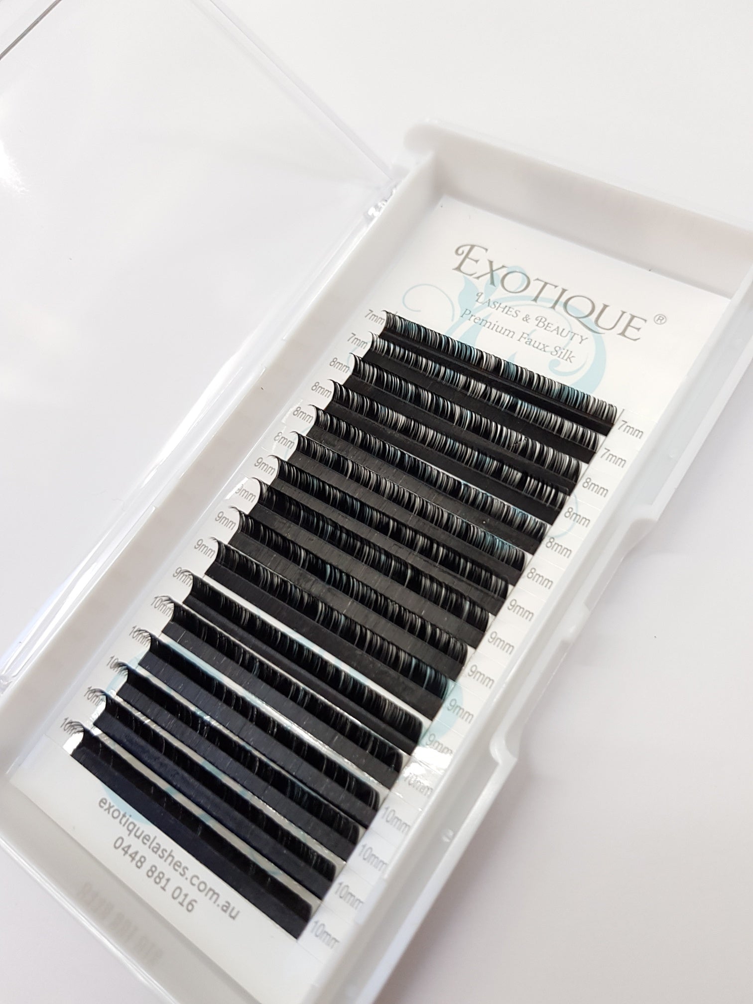 LC Curl lash trays mixed lengths. 0.07 or 0.15 Small Sizes 7-10mm & Larger Size 11- 14mm Trays. - Exotique  Lashes