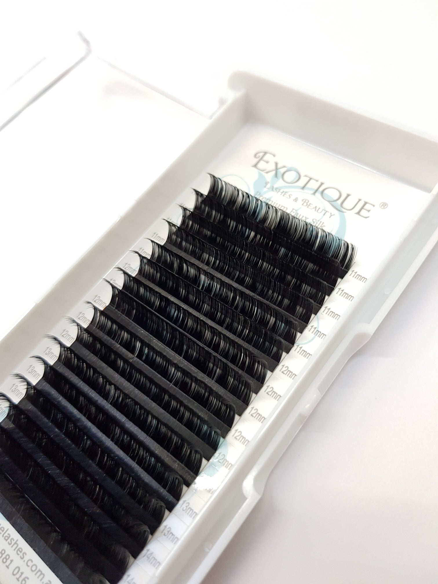 LC Curl lash trays mixed lengths. 0.07 or 0.15 Small Sizes 7-10mm & Larger Size 11- 14mm Trays. - Exotique  Lashes