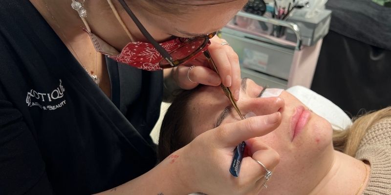 The Essential Product Quality Checklist Every Lash Technician Should Use Before Purchasing