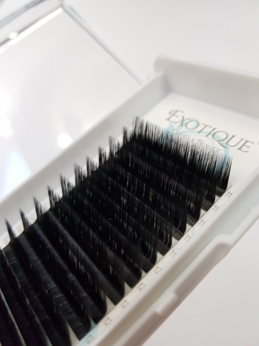 0.07 Faux Silk L Curl Mixed Lash trays. Small Sizes 7 - 10mm and Larger Size 11 - 14mm Trays. - Exotique Lashes