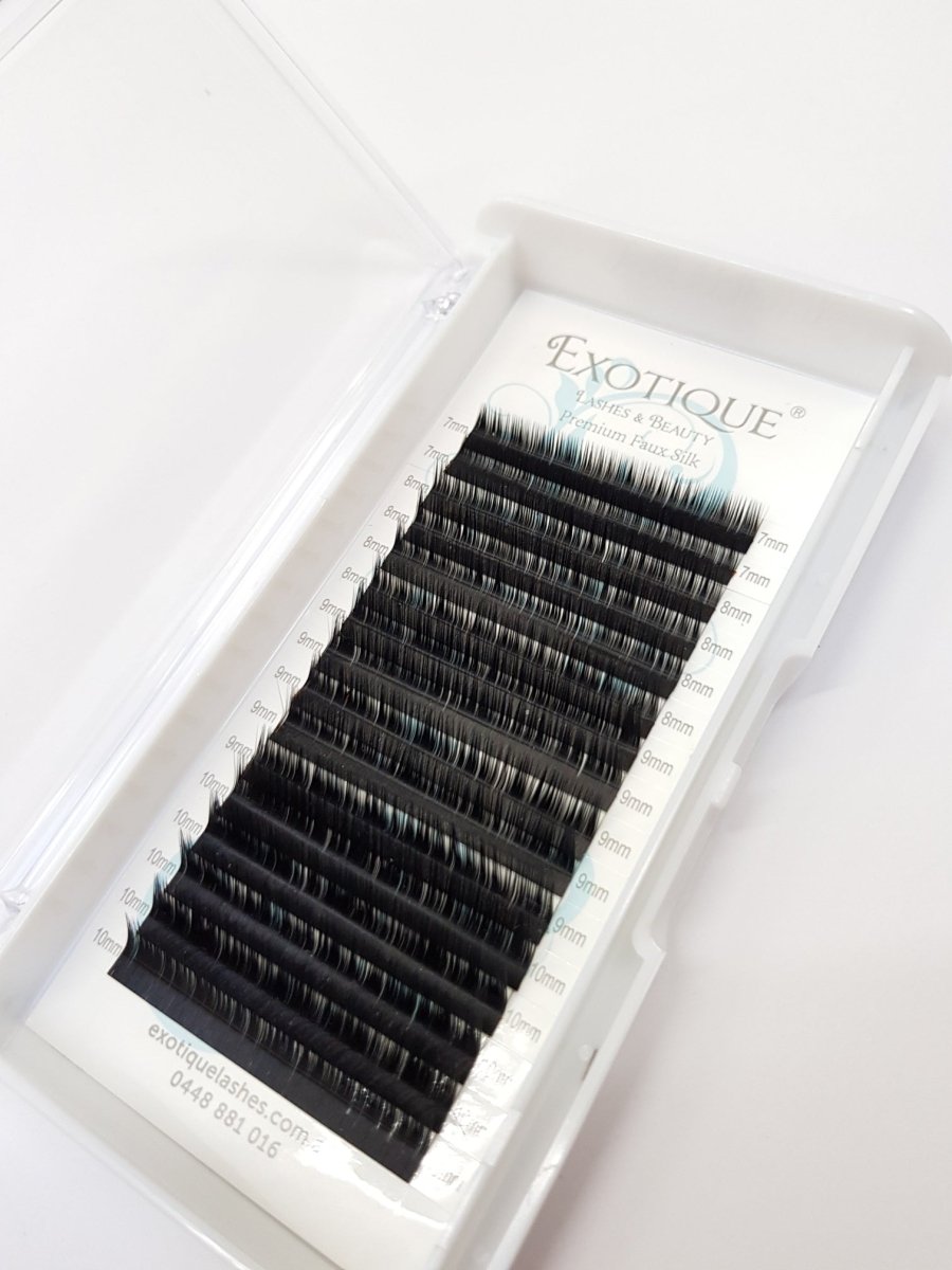 0.07 Faux Silk L Curl Mixed Lash trays. Small Sizes 7 - 10mm and Larger Size 11 - 14mm Trays. - Exotique Lashes