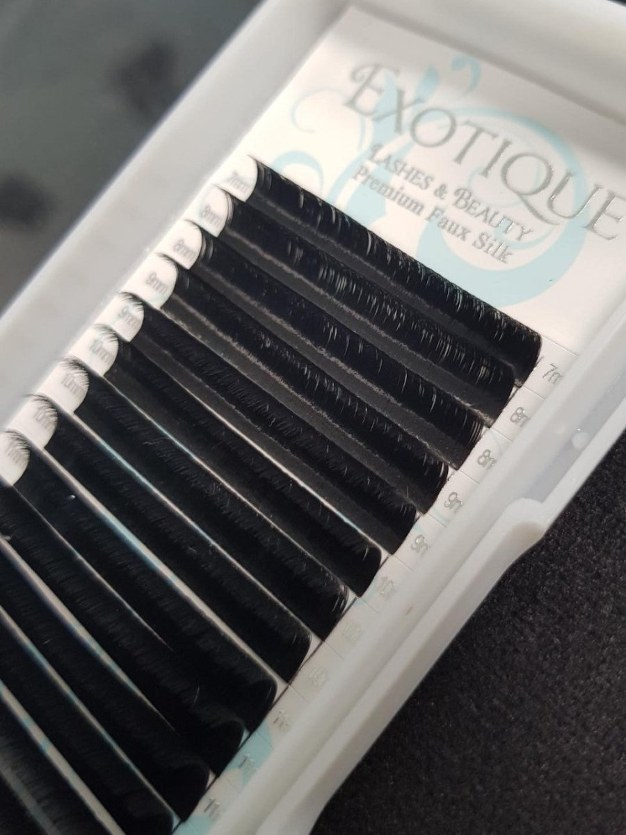 Auto/Rapid Fanning Lashes 0.05s and 0.07s C or D Curls - Exotique Lashes