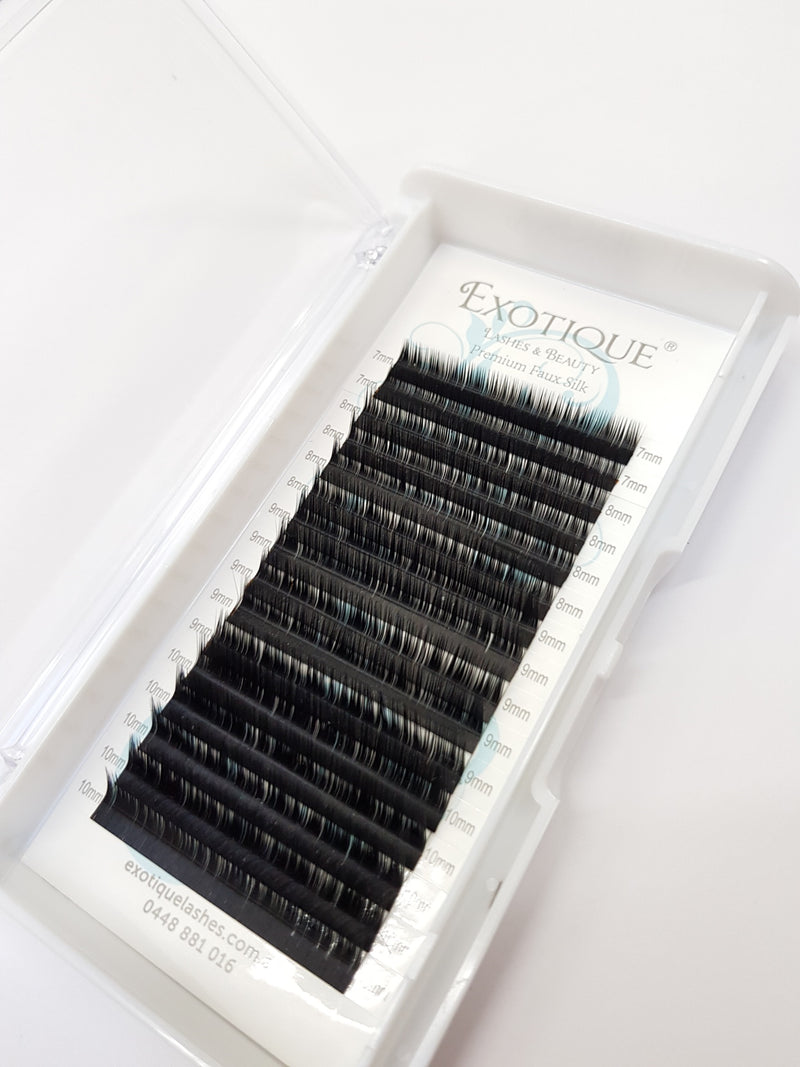 0.07 Faux Silk L Curl Mixed Lash trays. Small Sizes 7-10mm and Larger Size 11- 14mm Trays.